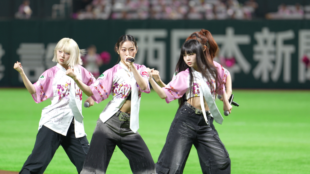 ELSEE、ソフトバンクホークス『ピンクフルデー2025』でのライブパフォーマンス映像公開。ホークス愛溢れる公式応援歌をサンプリングしたダンスパフォーマンスは必見! 8 ELSEE、ソフトバンクホークス『ピンクフルデー2025』でのライブパフォーマンス映像公開。ホークス愛溢れる公式応援歌をサンプリングしたダンスパフォーマンスは必見!