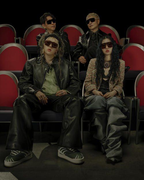 m-flo、日本人アーティストと初コラボとなるZICOとeillをlovesに迎えた新曲「EKO EKO」が 6/18 (水) リリース。お互いへのリスペクトが明らかな本人コメントも公開。 1 m-flo、日本人アーティストと初コラボとなるZICOとeillをlovesに迎えた新曲「EKO EKO」が 6/18 (水) リリース。お互いへのリスペクトが明らかな本人コメントも公開。