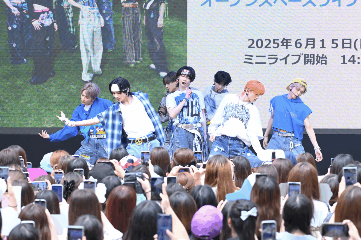 新世代J-POPボーイズグループaoen Debut Single 「青い太陽 (The Blue Sun)」が2025/6/15付 オリコンデイリーシングルランキング1位獲得!メンバーの出身地を巡るオープンスペースイベント ファイナル 東京のライブレポートも到着!「aoring一人ひとりへの感謝を忘れず夢に向かって走っていきます」 2 新世代J-POPボーイズグループaoen Debut Single 「青い太陽 (The Blue Sun)」が2025/6/15付 オリコンデイリーシングルランキング1位獲得!メンバーの出身地を巡るオープンスペースイベント ファイナル 東京のライブレポートも到着!「aoring一人ひとりへの感謝を忘れず夢に向かって走っていきます」