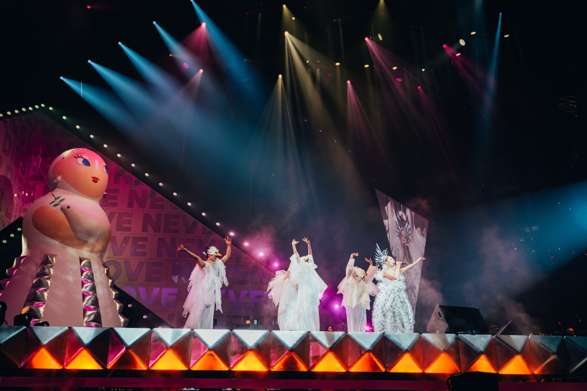 MISIA「STARTS presents THE TOUR OF MISIA 2025 LOVE NEVER DIES」日本武道館ツアーファイナル公演 ライヴレポート