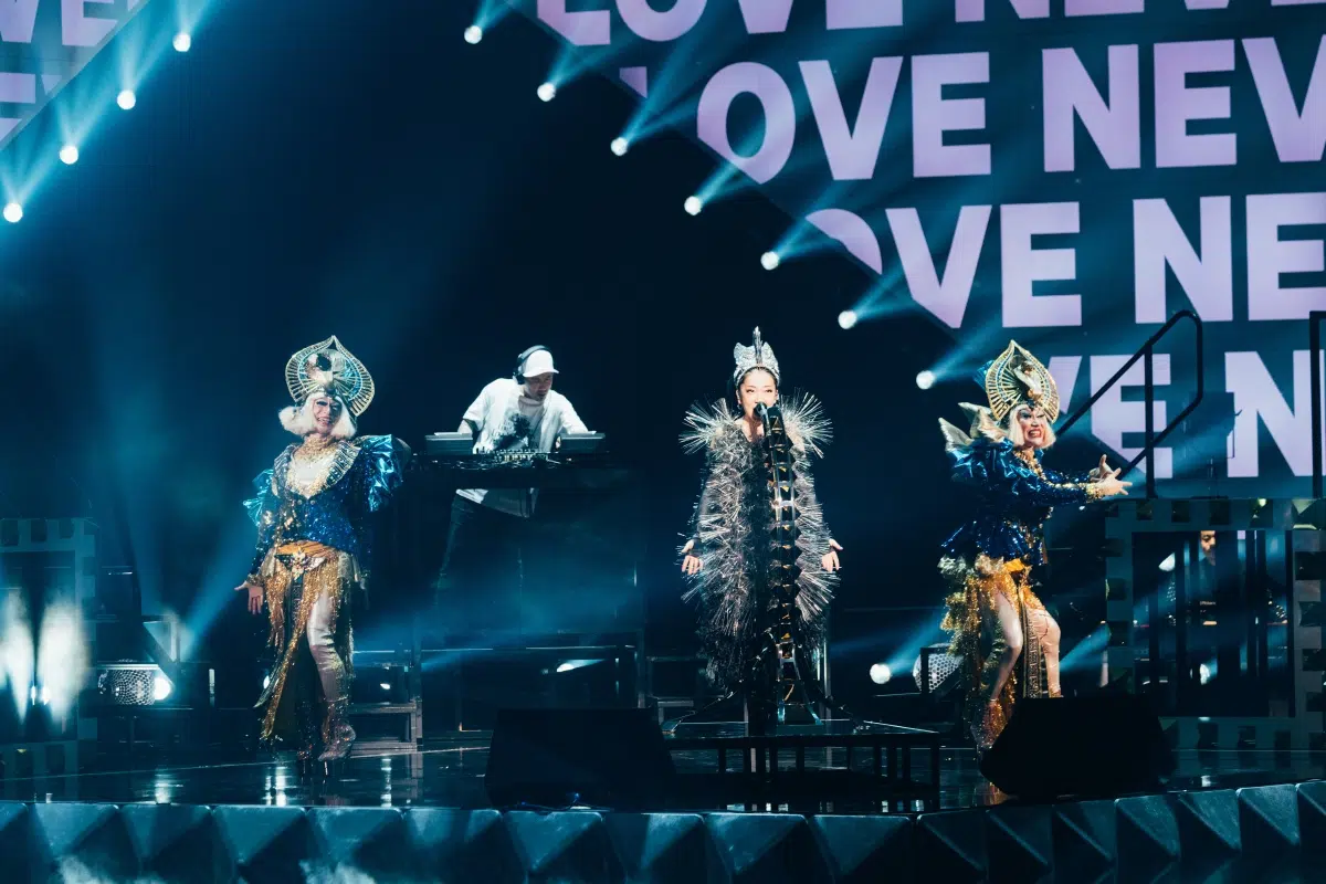 MISIA「STARTS presents THE TOUR OF MISIA 2025 LOVE NEVER DIES」日本武道館ツアーファイナル公演 ライヴレポート