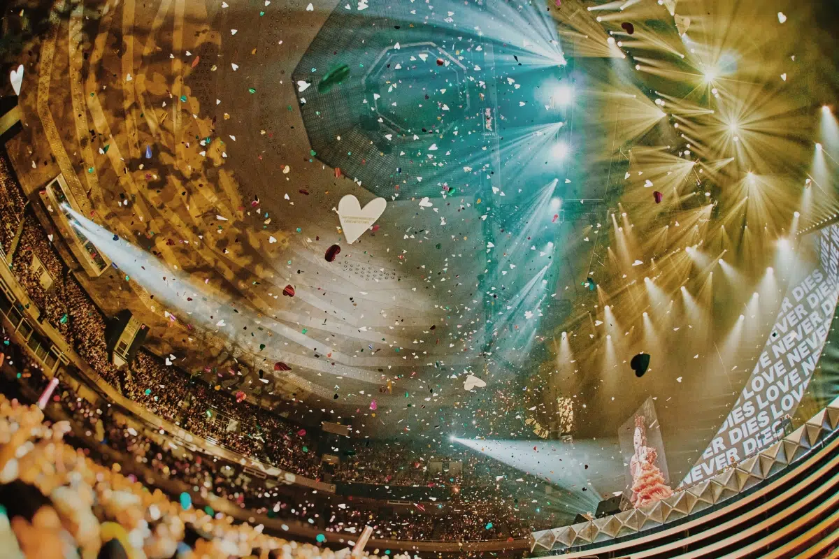 MISIA「STARTS presents THE TOUR OF MISIA 2025 LOVE NEVER DIES」日本武道館ツアーファイナル公演 ライヴレポート