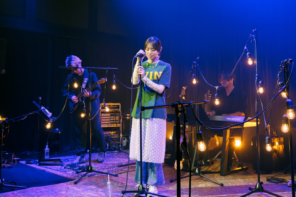 TikTokフォロワー63万人超のシンガーソングライター “みさき”メジャーデビュー記念Special TikTok LIVEレポート サプライズで初の顔出し&2nd SG「たゆたうままに」も披露! 4 TikTokフォロワー63万人超のシンガーソングライター “みさき”メジャーデビュー記念Special TikTok LIVEレポート サプライズで初の顔出し&2nd SG「たゆたうままに」も披露!