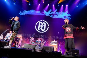 横浜・ぴあアリーナMMにて2日間開催されたロックバンド”FLOW”が創るアニソンロックフェス『FLOW THE FESTIVAL 2025』の公式ライブレポートが到着！