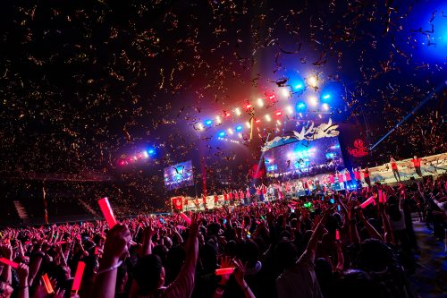 横浜・ぴあアリーナMMにて2日間開催されたロックバンド”FLOW”が創るアニソンロックフェス『FLOW THE FESTIVAL 2025』の公式ライブレポートが到着！