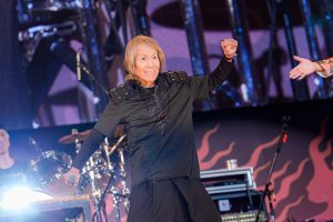 横浜・ぴあアリーナMMにて2日間開催されたロックバンド”FLOW”が創るアニソンロックフェス『FLOW THE FESTIVAL 2025』の公式ライブレポートが到着！