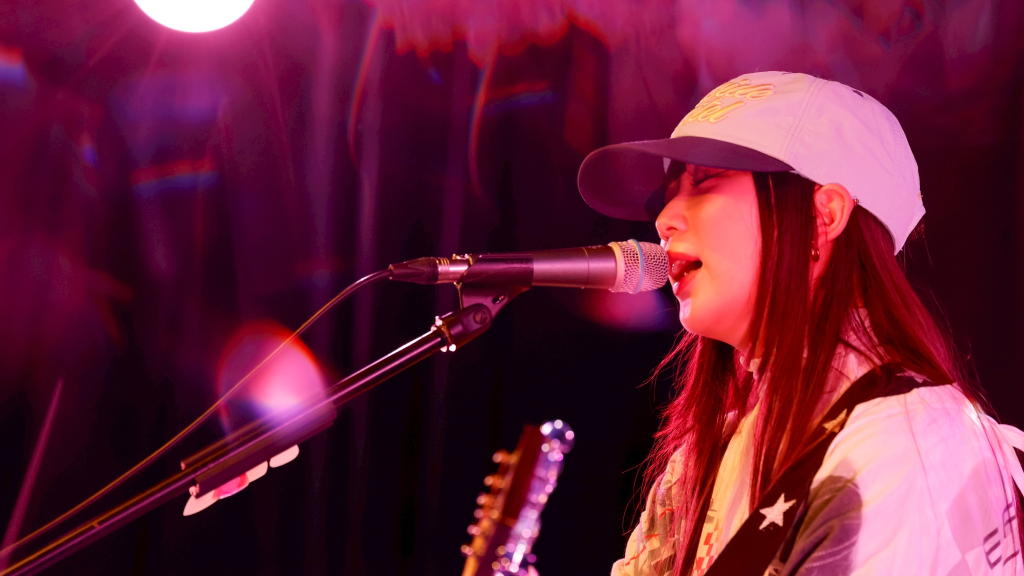 丸山純奈 「丸山純奈 弾き語りツアー 2025 -Sing & Sing- 」ギター1本