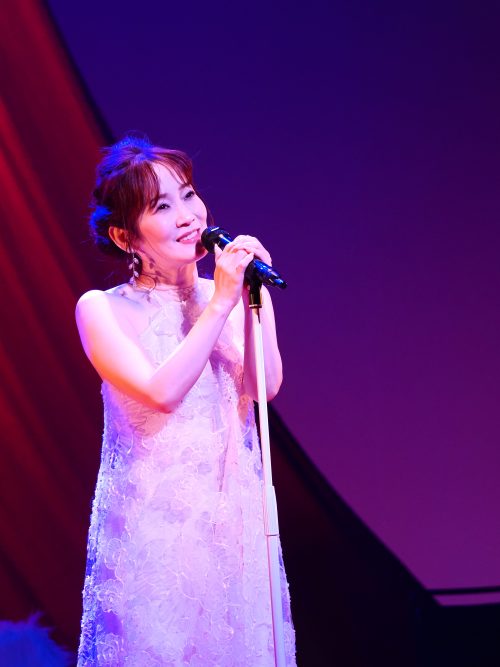 永井裕子、涙と感動の25周年コンサート！『夢道』で魅せた圧倒的歌唱力