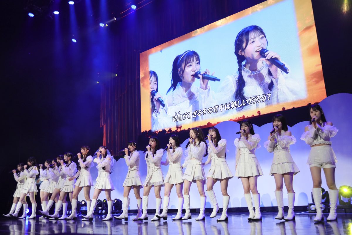 AKB48 若手メンバー16名がフレッシュなパフォーマンス 秋山由奈「東京ドームまで引っ張っていけるメンバーになりたい」