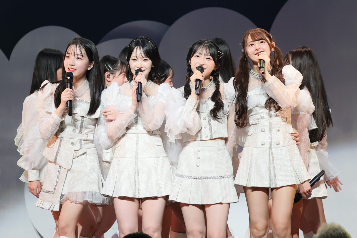 AKB48 若手メンバー16名がフレッシュなパフォーマンス 秋山由奈「東京ドームまで引っ張っていけるメンバーになりたい」