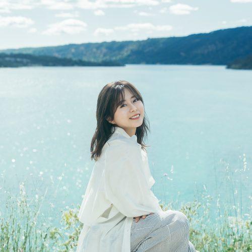 ＜水瀬いのり＞9月3日（水）に発売となるベストアルバム『Travel Record』&2ndハーフアルバム『Turquoise』南フランスで撮影した、ジャケット写真＆アーティスト写真公開！さらに2ndハーフアルバム『Turquoise』の収録楽曲解禁！!