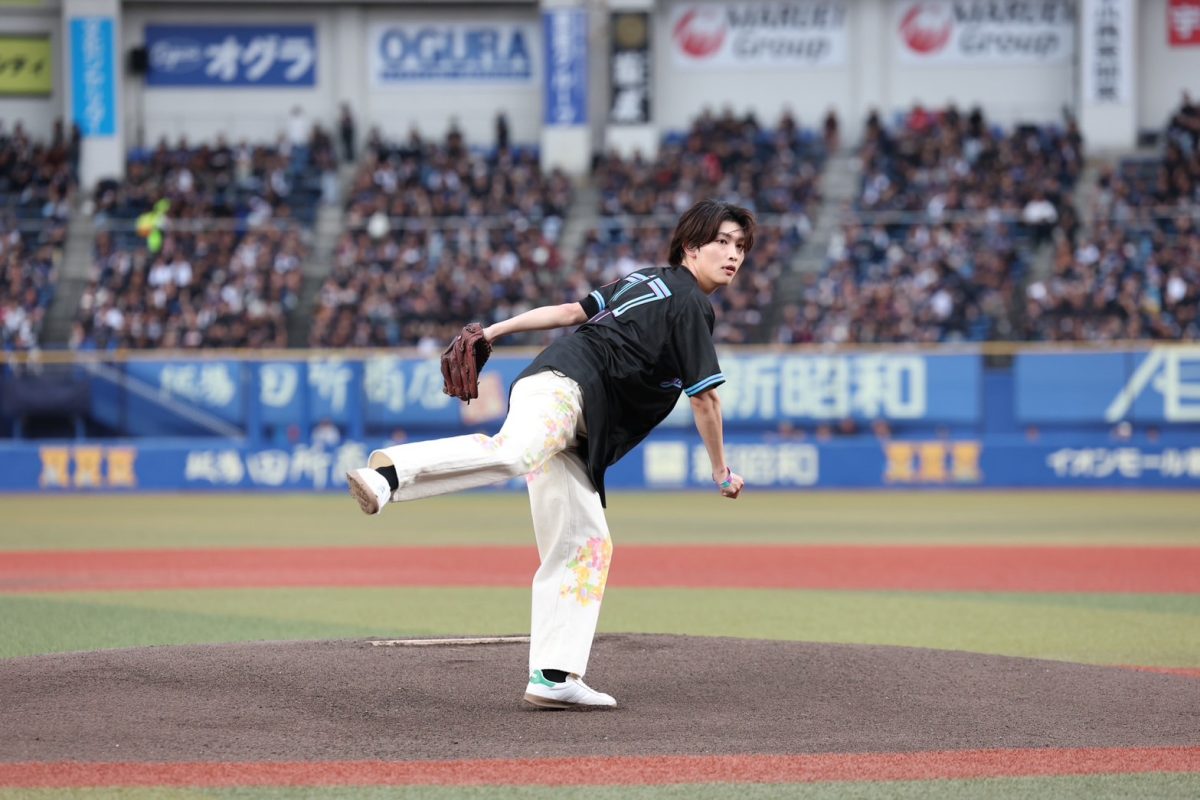 【GENIC】増子敦貴、渾身の1球でZOZOマリンを沸かす!初のセレモニアルピッチは「満点!今日が一番良いボールが投げられました!」スペシャルライブで『Hurray!!』も披露! 2 【GENIC】増子敦貴、渾身の1球でZOZOマリンを沸かす!初のセレモニアルピッチは「満点!今日が一番良いボールが投げられました!」スペシャルライブで『Hurray!!』も披露!