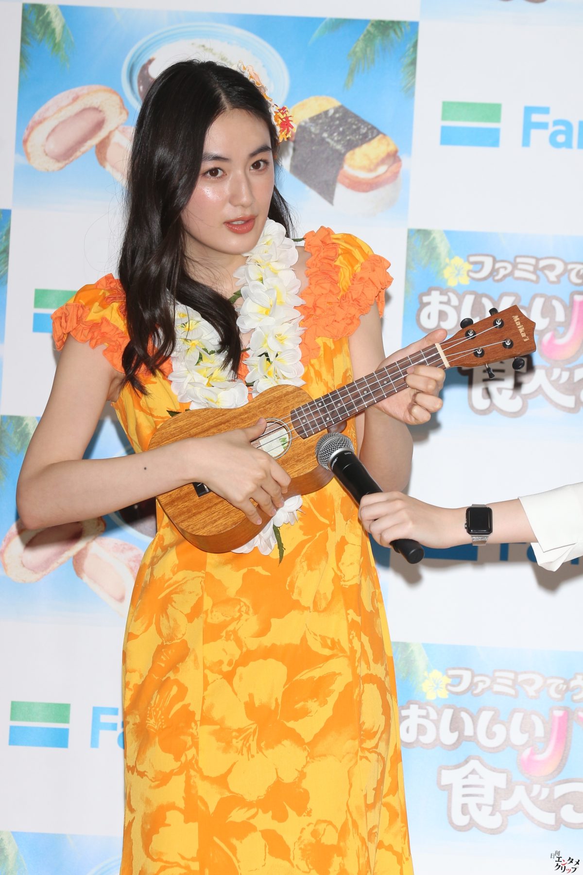 八木莉可子「ファミマでハワイをたくさん感じて、新商品おいしいです。うまアロハ~です」 7 八木莉可子「ファミマでハワイをたくさん感じて、新商品おいしいです。うまアロハ~です」