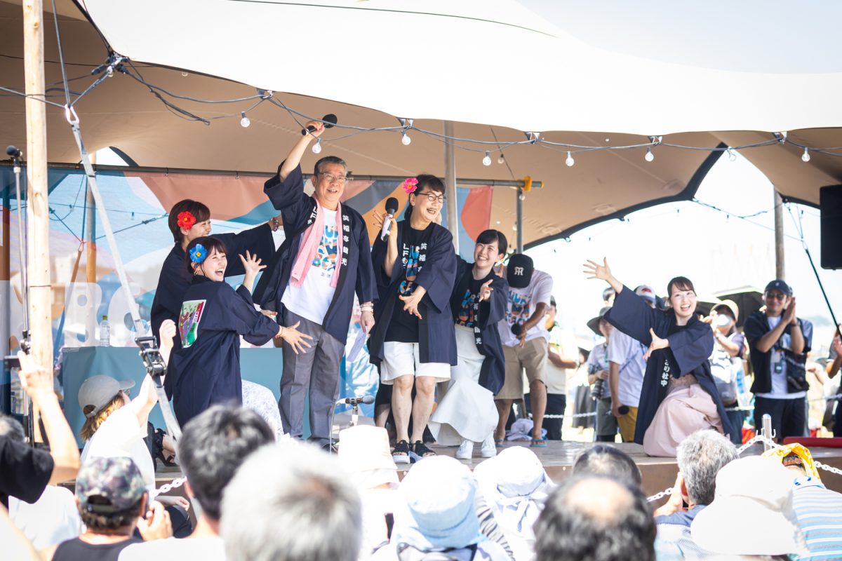 三浦海岸から公開生放送！大盛況の5時間！リスナー感謝イベント『ラジオビーチ in 三浦海岸2025～MIURA FUN BEACH～』
