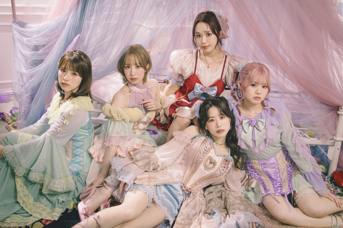 フィロソフィーのダンス 8月6日発売Sg『迷っちゃうわ』ジャケット写真が到着！TVアニメ『わたしが恋人になれるわけないじゃん、ムリムリ!（※ムリじゃなかった!?）』描き下ろしワイドキャップジャケットの絵柄も公開！本日より各配信サイトで配信スタート！