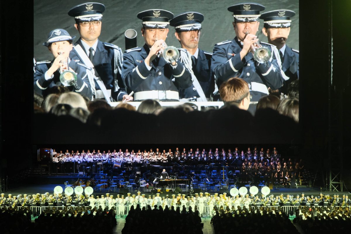 東京ドーム3公演13万人が熱狂 久石譲×ロイヤルフィル スタジオジブリフィルムコンサート 4 東京ドーム3公演13万人が熱狂 久石譲×ロイヤルフィル スタジオジブリフィルムコンサート