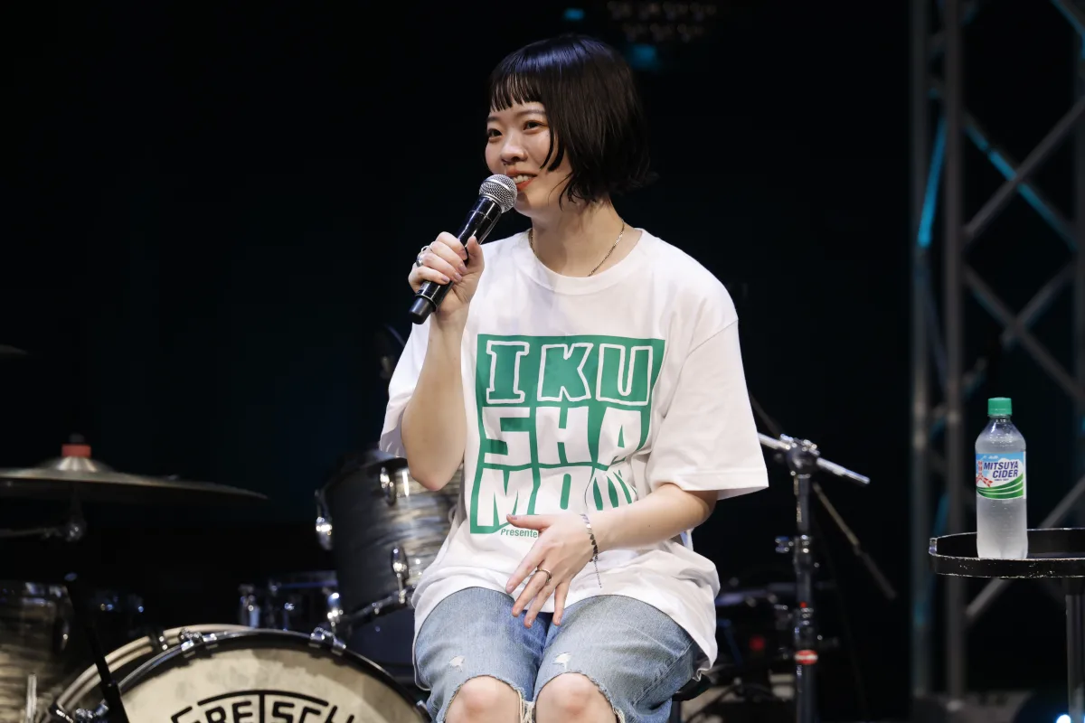 生田絵梨花とSHISHAMOのコラボバンド「IKUSHAMO」が熱狂の初ライブ！『三ツ矢サイダー』Presents「澄みきる！夏のIKUSHAMO トーク&ライブ」レポート