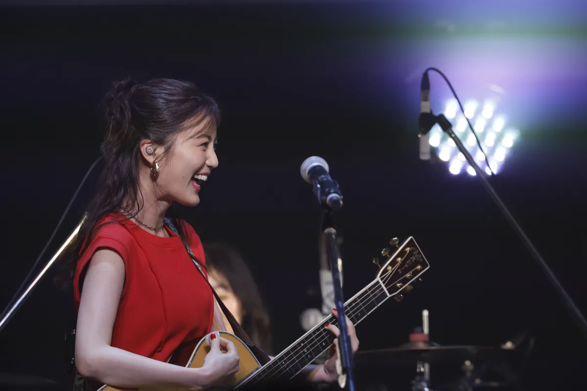 生田絵梨花とSHISHAMOのコラボバンド「IKUSHAMO」が熱狂の初ライブ！『三ツ矢サイダー』Presents「澄みきる！夏のIKUSHAMO トーク&ライブ」レポート