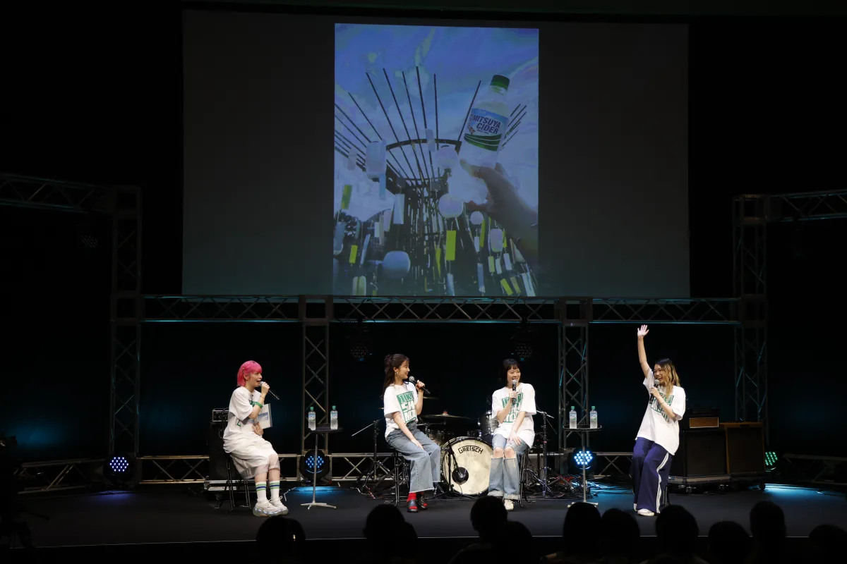 生田絵梨花とSHISHAMOのコラボバンド「IKUSHAMO」が熱狂の初ライブ！『三ツ矢サイダー』Presents「澄みきる！夏のIKUSHAMO トーク&ライブ」レポート