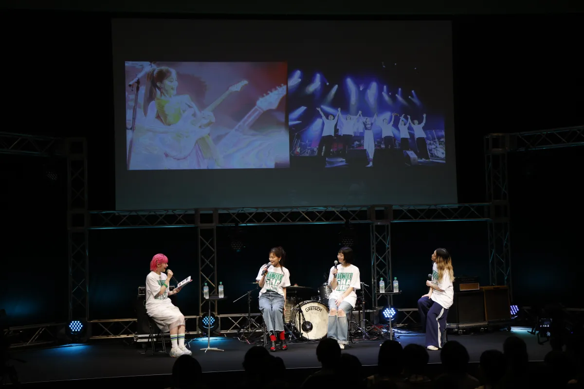生田絵梨花とSHISHAMOのコラボバンド「IKUSHAMO」が熱狂の初ライブ！『三ツ矢サイダー』Presents「澄みきる！夏のIKUSHAMO トーク&ライブ」レポート