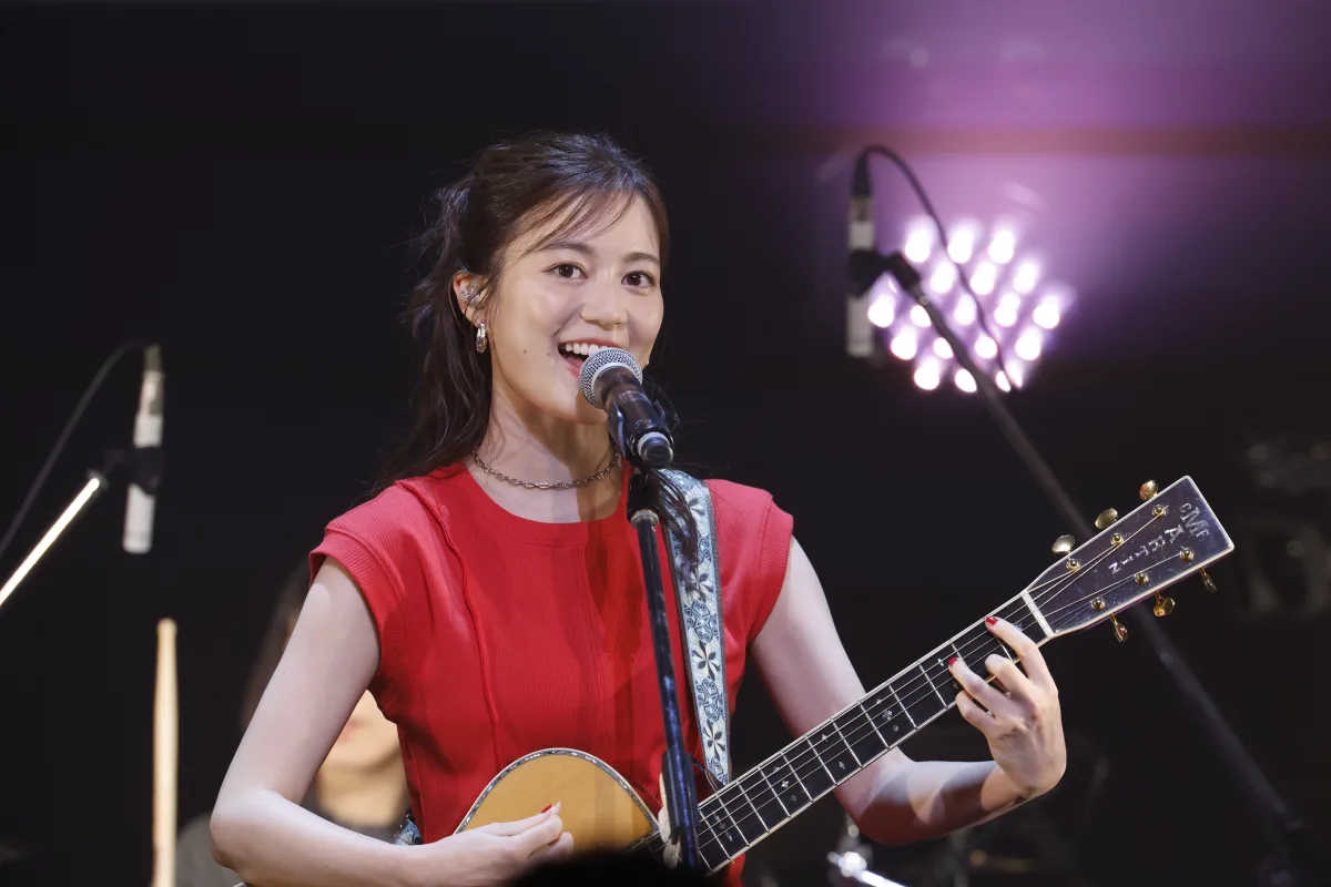 生田絵梨花とSHISHAMOのコラボバンド「IKUSHAMO」が熱狂の初ライブ！『三ツ矢サイダー』Presents「澄みきる！夏のIKUSHAMO トーク&ライブ」レポート