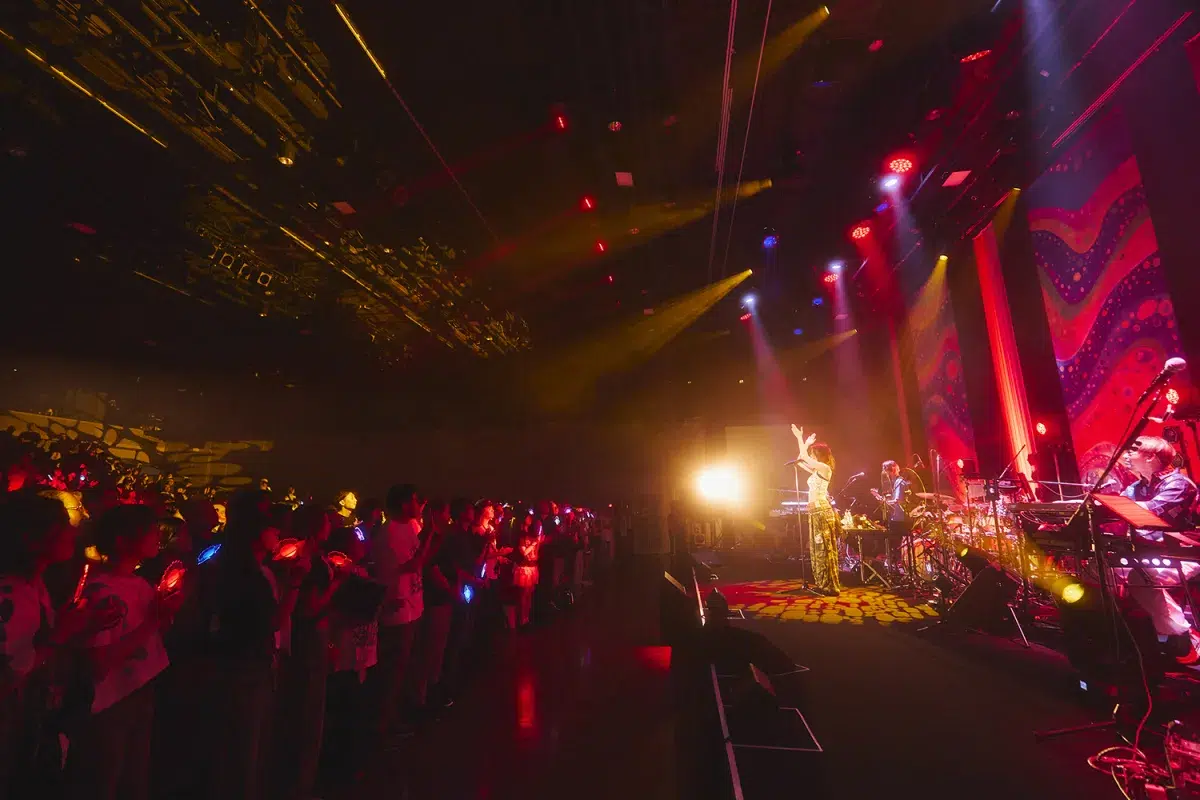 ELAIZA のライブがエモすぎた！「fantasy」のテーマ“自己肯定感”を体現、ファンと最高の時間を共有！再会を約束！