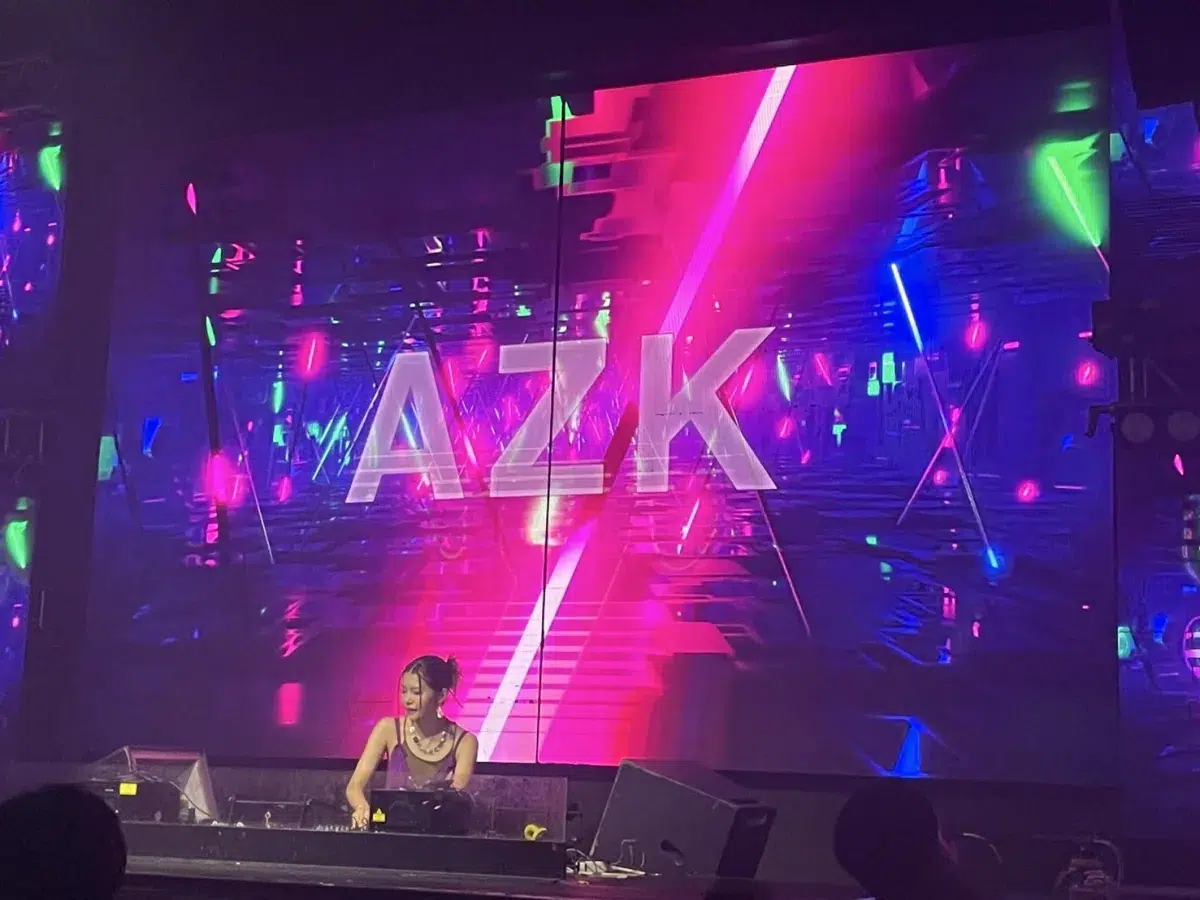 真夏の夜にクラブでアニソンを浴びる!!豪華8組が織りなす圧巻のパフォーマンス!motsu主催『アニレヴ Drive!!!!!』が・WARP SHINJUKUで開催! 1 真夏の夜にクラブでアニソンを浴びる!!豪華8組が織りなす圧巻のパフォーマンス!motsu主催『アニレヴ Drive!!!!!』が・WARP SHINJUKUで開催!