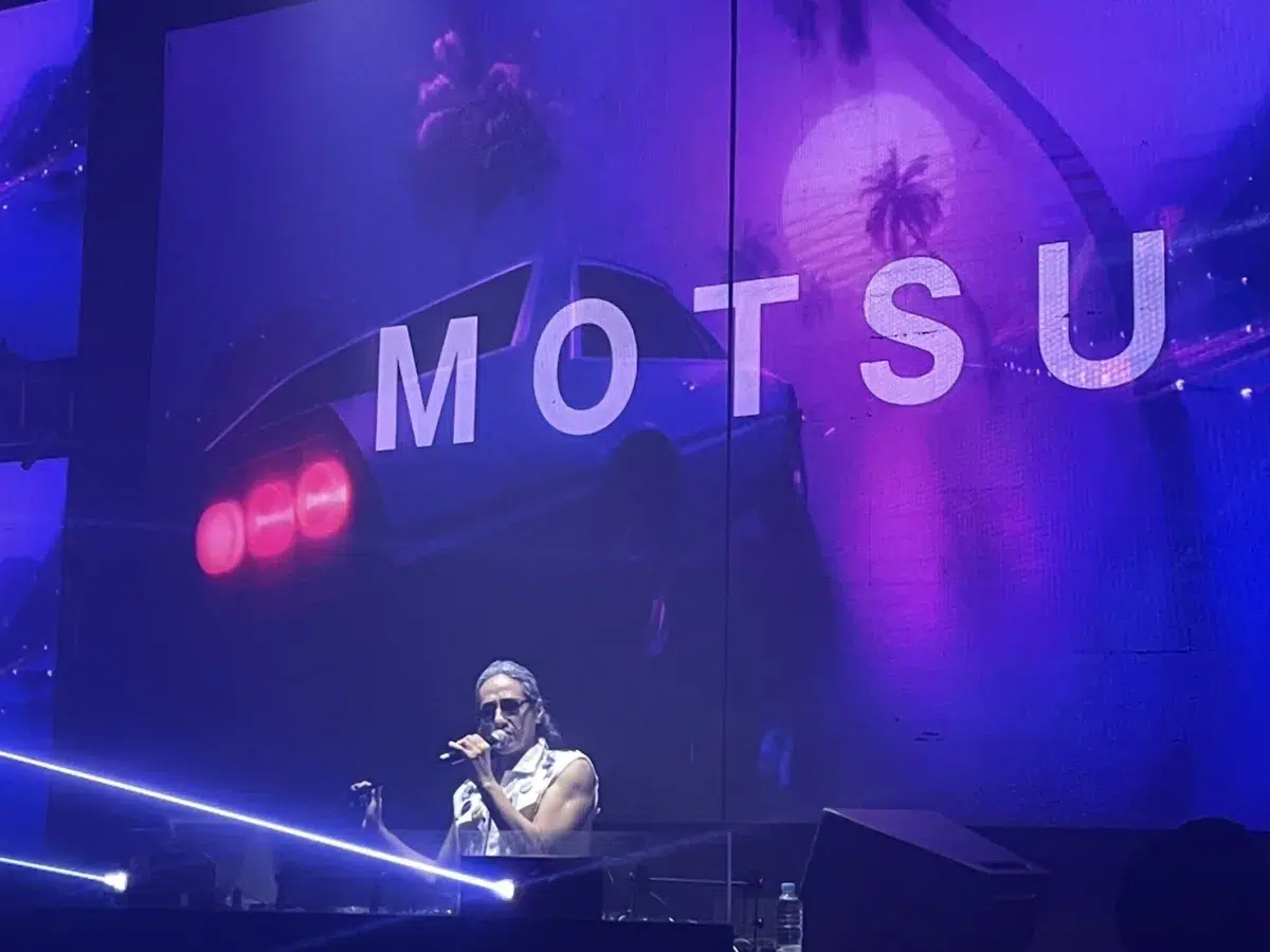 真夏の夜にクラブでアニソンを浴びる!!豪華8組が織りなす圧巻のパフォーマンス!motsu主催『アニレヴ Drive!!!!!』が・WARP SHINJUKUで開催! 7 真夏の夜にクラブでアニソンを浴びる!!豪華8組が織りなす圧巻のパフォーマンス!motsu主催『アニレヴ Drive!!!!!』が・WARP SHINJUKUで開催!