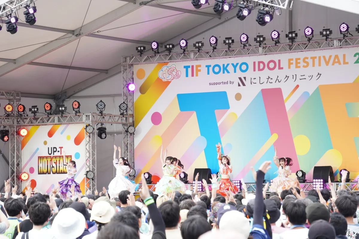 私立恵比寿中学、台風一過の「TIF」で熱狂のステージ！
