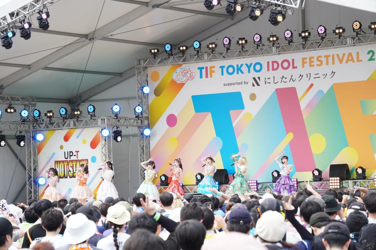 私立恵比寿中学、台風一過の「TIF」で熱狂のステージ！