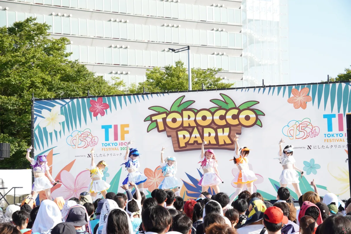 NANIMONO、新設「TOROCCO PARK」で大暴れ！ 人力トロッコで会場を席巻
