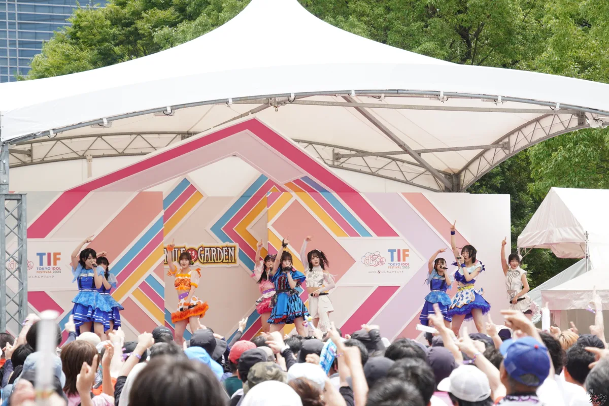 TIFでモーニング娘。への愛が爆発！アイドルたちが名曲をカバー ロージークロニクル 橋田歩果は「モーニング娘。さんを超えられるようなアイドルになれるように頑張りたい！」と宣言