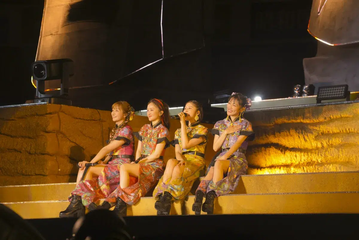 ももクロが恒例の夏ライブ『ももクロ夏のバカ騒ぎ』を開催。花火、放水、盆踊り…初開催となる横浜スタジアムでモノノフと共に熱狂した真夏の祝祭的な2日間