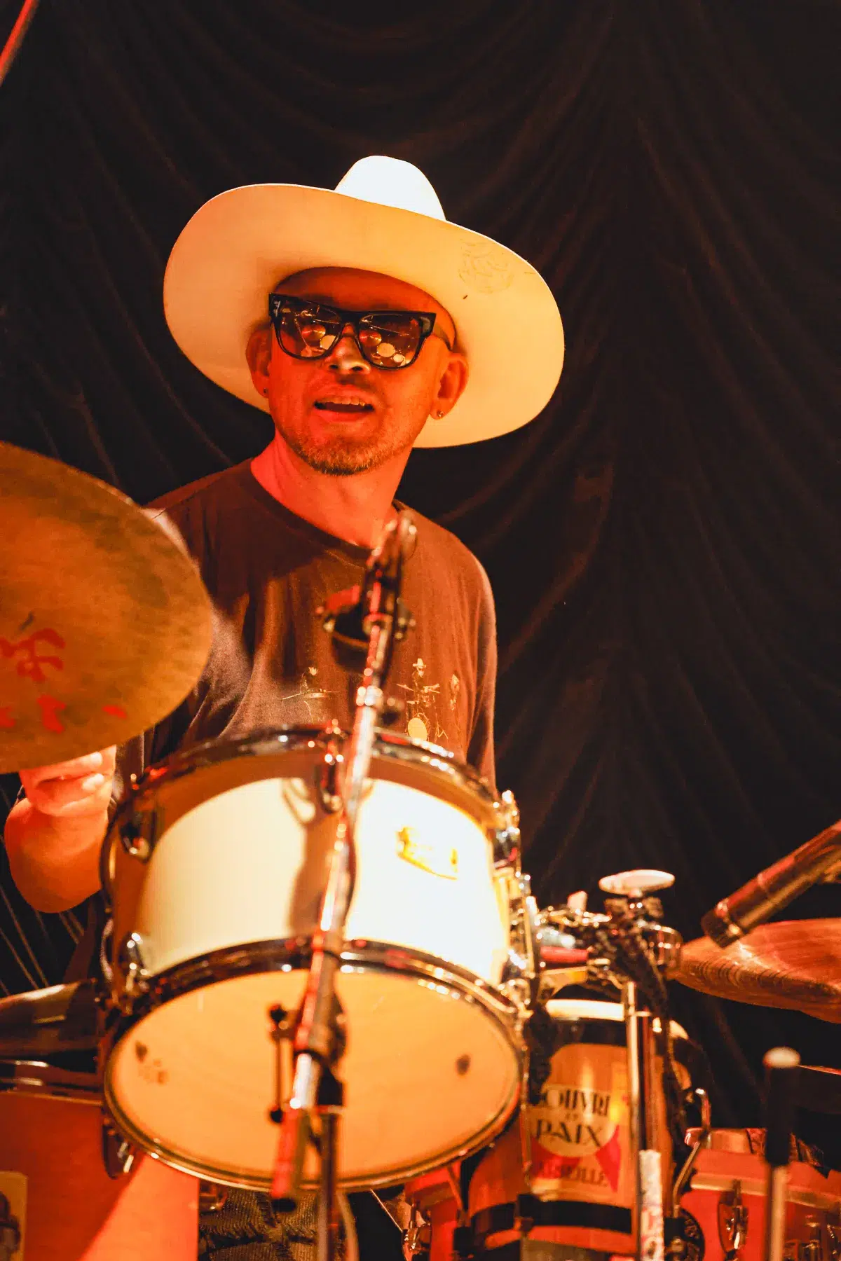 H ZETTRIO with ユッコ・ミラー、“音が踊る”熱狂の夜。アルバム『Dazz On』への期待が高まる、東京キネマ倶楽部公演ライブレポート