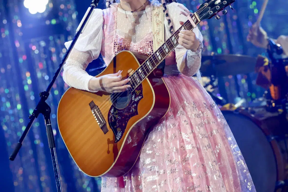 《コレサワ LIVE TOUR 2025 あたしを選んだ君と行くツアー》ライブレポートが到着 12 《コレサワ LIVE TOUR 2025 あたしを選んだ君と行くツアー》ライブレポートが到着