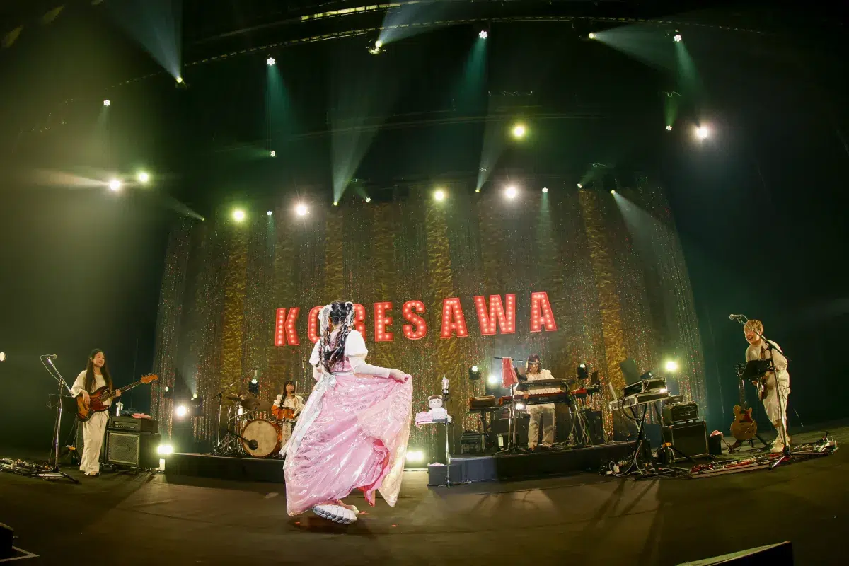 《コレサワ LIVE TOUR 2025 あたしを選んだ君と行くツアー》ライブレポートが到着 13 《コレサワ LIVE TOUR 2025 あたしを選んだ君と行くツアー》ライブレポートが到着