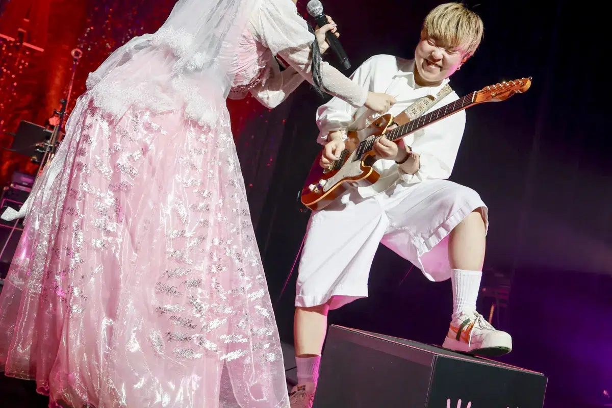 《コレサワ LIVE TOUR 2025 あたしを選んだ君と行くツアー》ライブレポートが到着 22 《コレサワ LIVE TOUR 2025 あたしを選んだ君と行くツアー》ライブレポートが到着