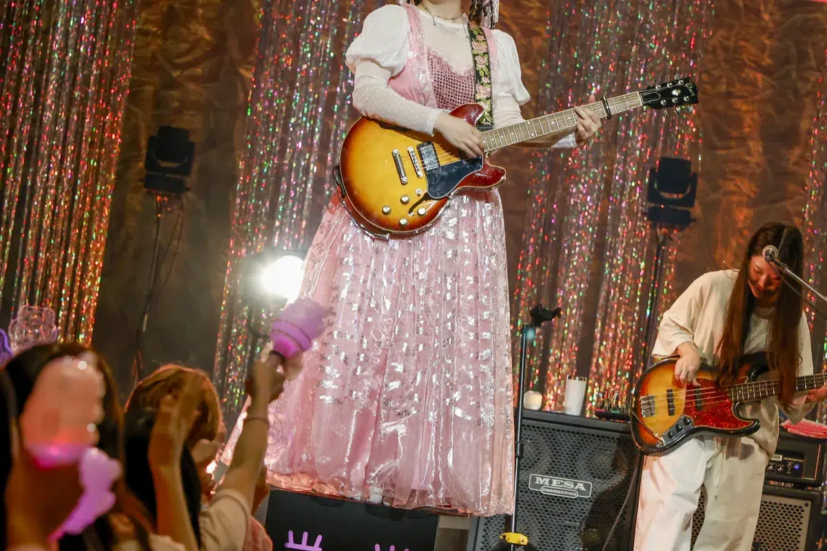 《コレサワ LIVE TOUR 2025 あたしを選んだ君と行くツアー》ライブレポートが到着 4 《コレサワ LIVE TOUR 2025 あたしを選んだ君と行くツアー》ライブレポートが到着