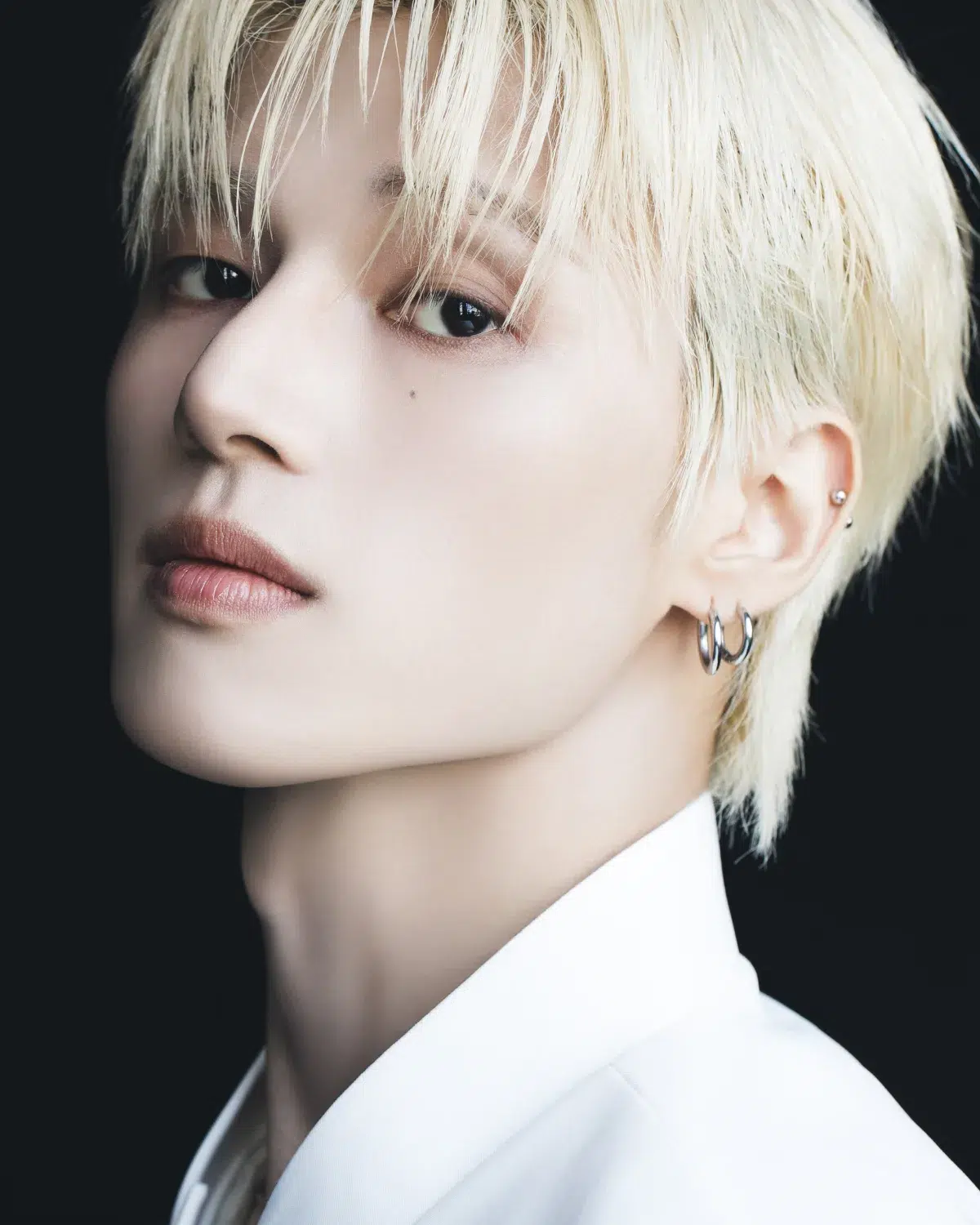 ATEEZ(エイティーズ) 9/17(水)発売のJAPAN 2ND FULL ALBUM「Ashes to Light」オールホワイトコーデで強さを秘めた感性を演出 第2弾メンバーソロコンセプトフォトがすべて公開！