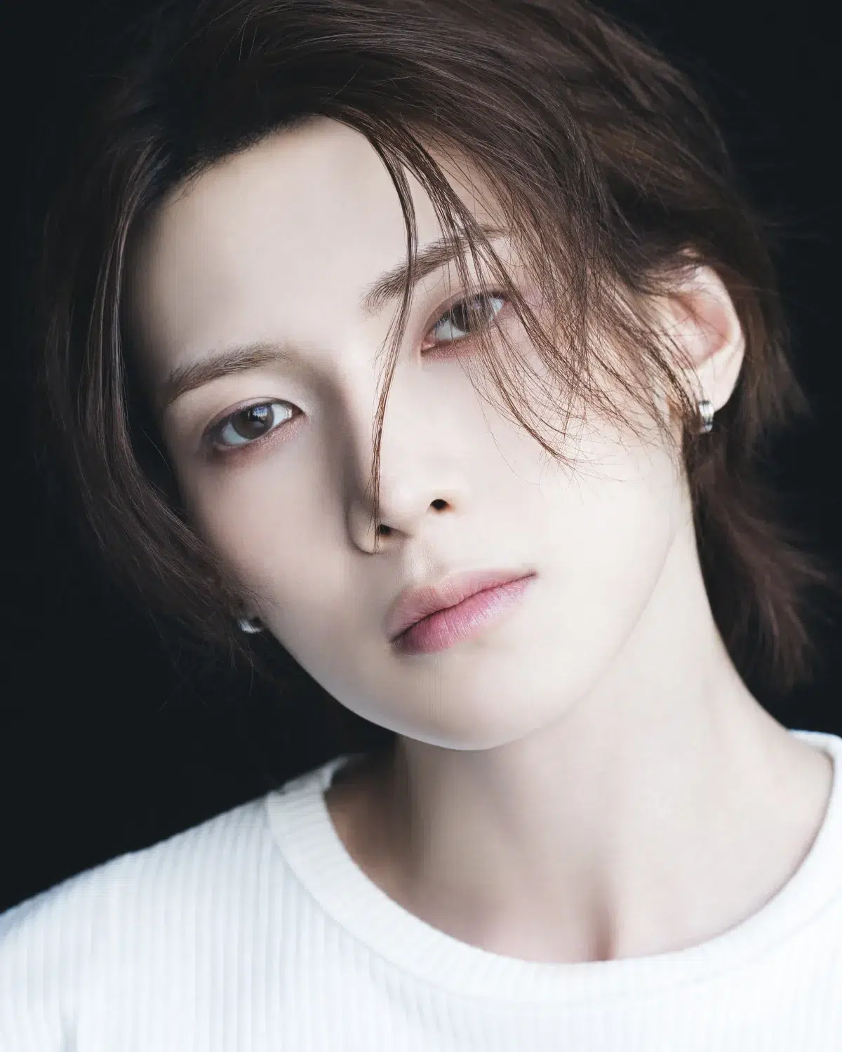 ATEEZ(エイティーズ) 9/17(水)発売のJAPAN 2ND FULL ALBUM「Ashes to Light」オールホワイトコーデで強さを秘めた感性を演出 第2弾メンバーソロコンセプトフォトがすべて公開！