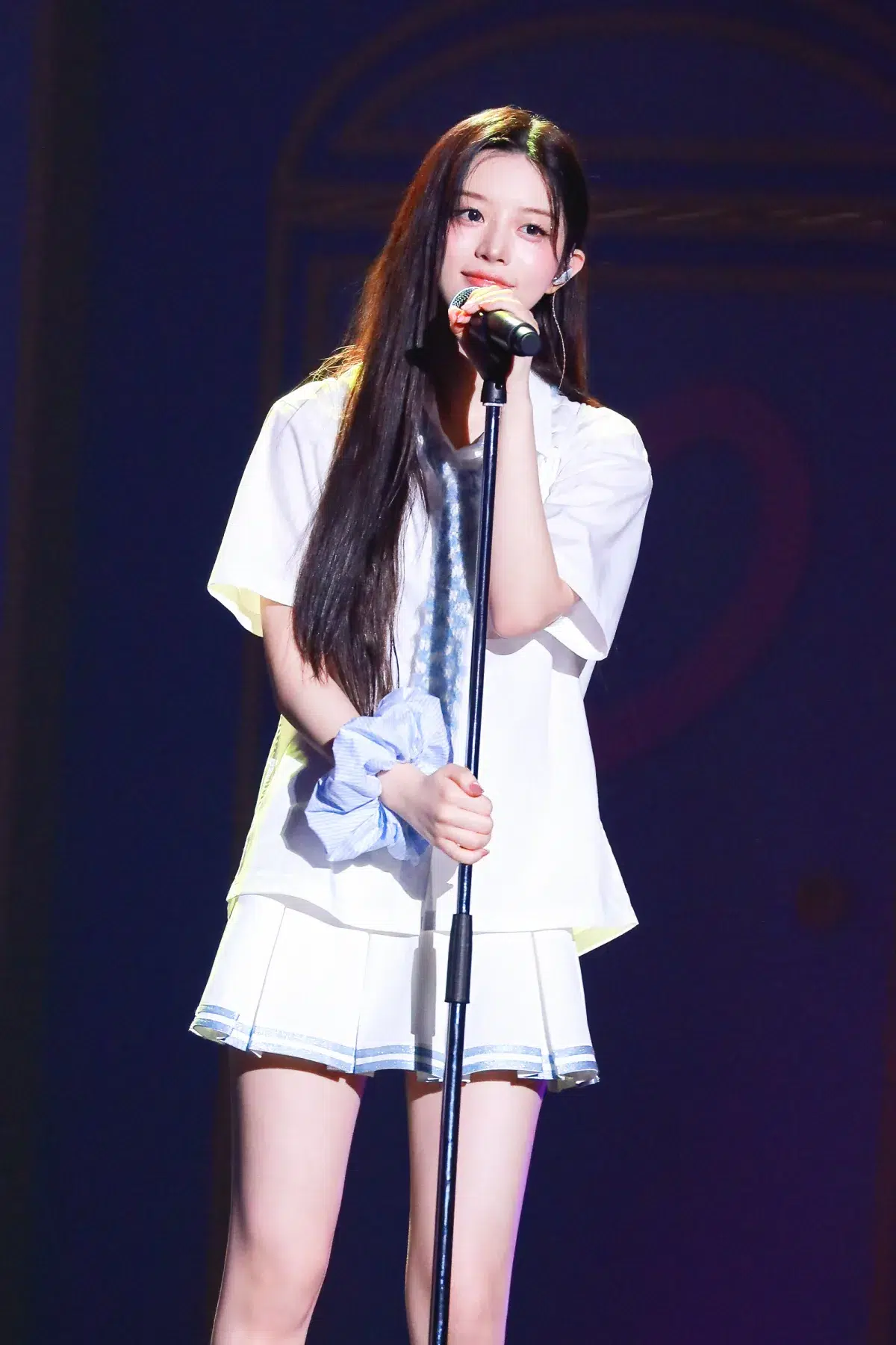 ILLIT、日本での初のファンコンサート『2025 ILLIT GLITTER DAY IN JAPAN』開幕！新曲「Topping」を 乃紫(noa)とサプライズ披露！「♡桃色片想い♡」などのJ-POP曲カバーも