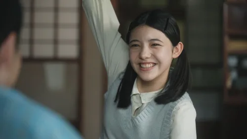 「あの子は誰？」戦争を生き抜いた少女役に注目