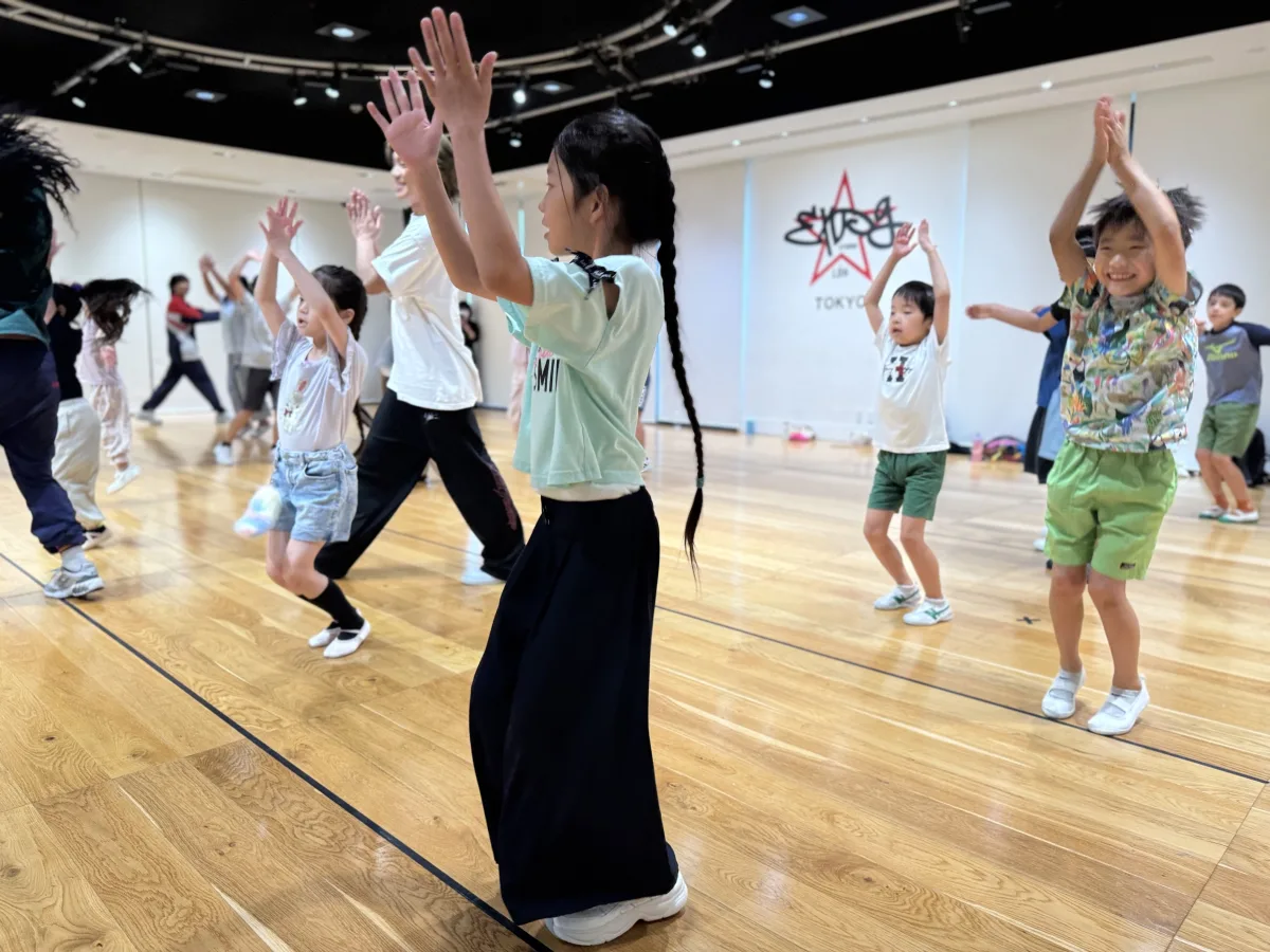 LDHとオイシックスがひとり親家庭を支援、エンタメと食で笑顔を届ける