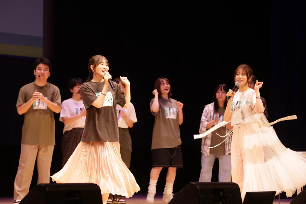 山崎怜奈、ダレハナ夏祭りで熱唱！豪華ゲストと夢の共演にファン熱狂！