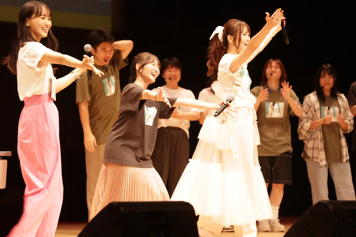 山崎怜奈、ダレハナ夏祭りで熱唱！豪華ゲストと夢の共演にファン熱狂！