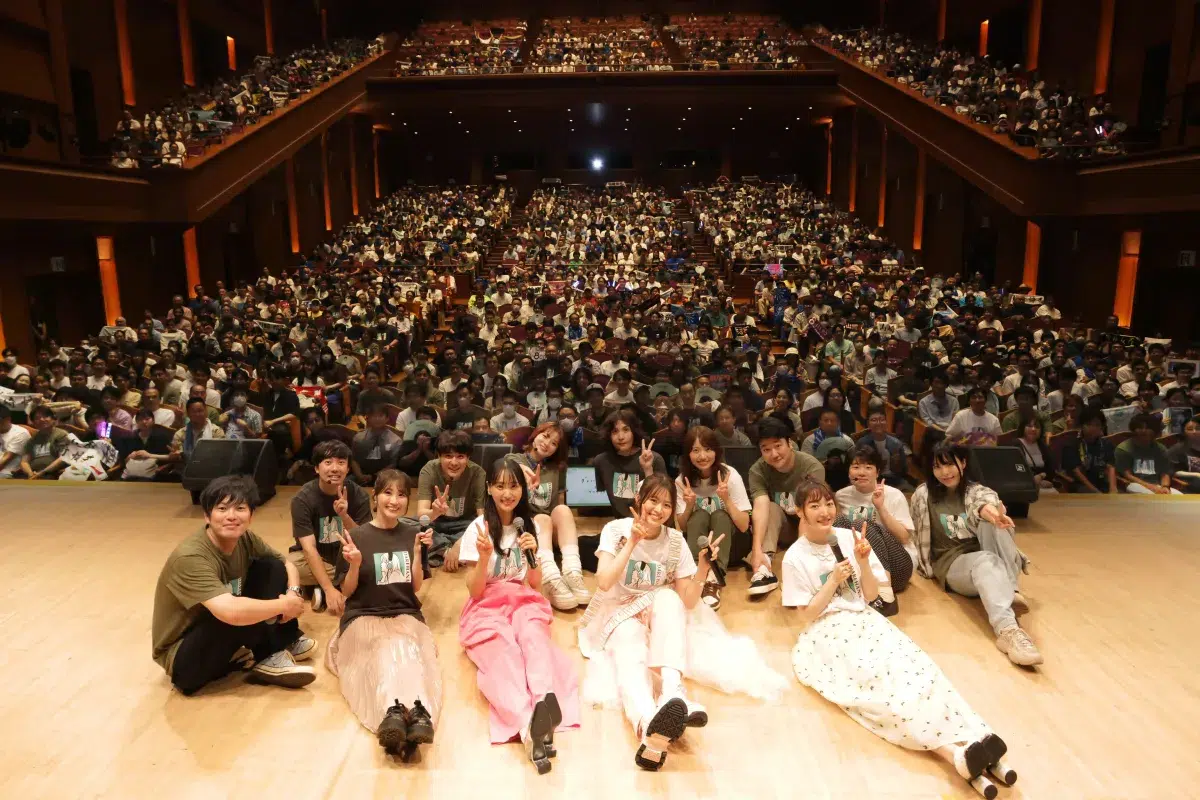 山崎怜奈、ダレハナ夏祭りで熱唱！豪華ゲストと夢の共演にファン熱狂！
