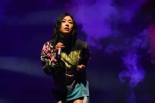 宇多田ヒカルが国内フェス初出演！SONICMANIAにサプライズゲスト登場、会場が大熱狂！