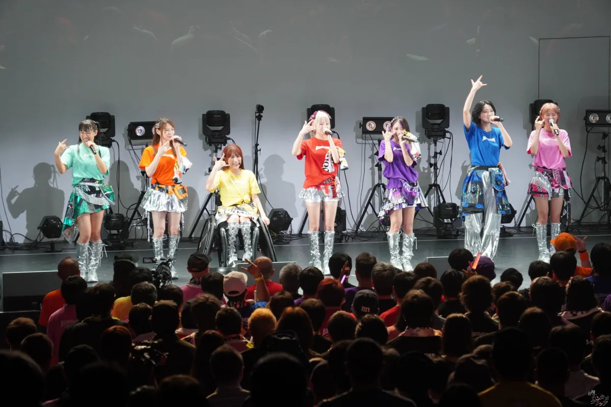 仮面女子、東名阪ツアーファイナル大盛況！新曲初披露に長州小力も乱入で熱狂の渦