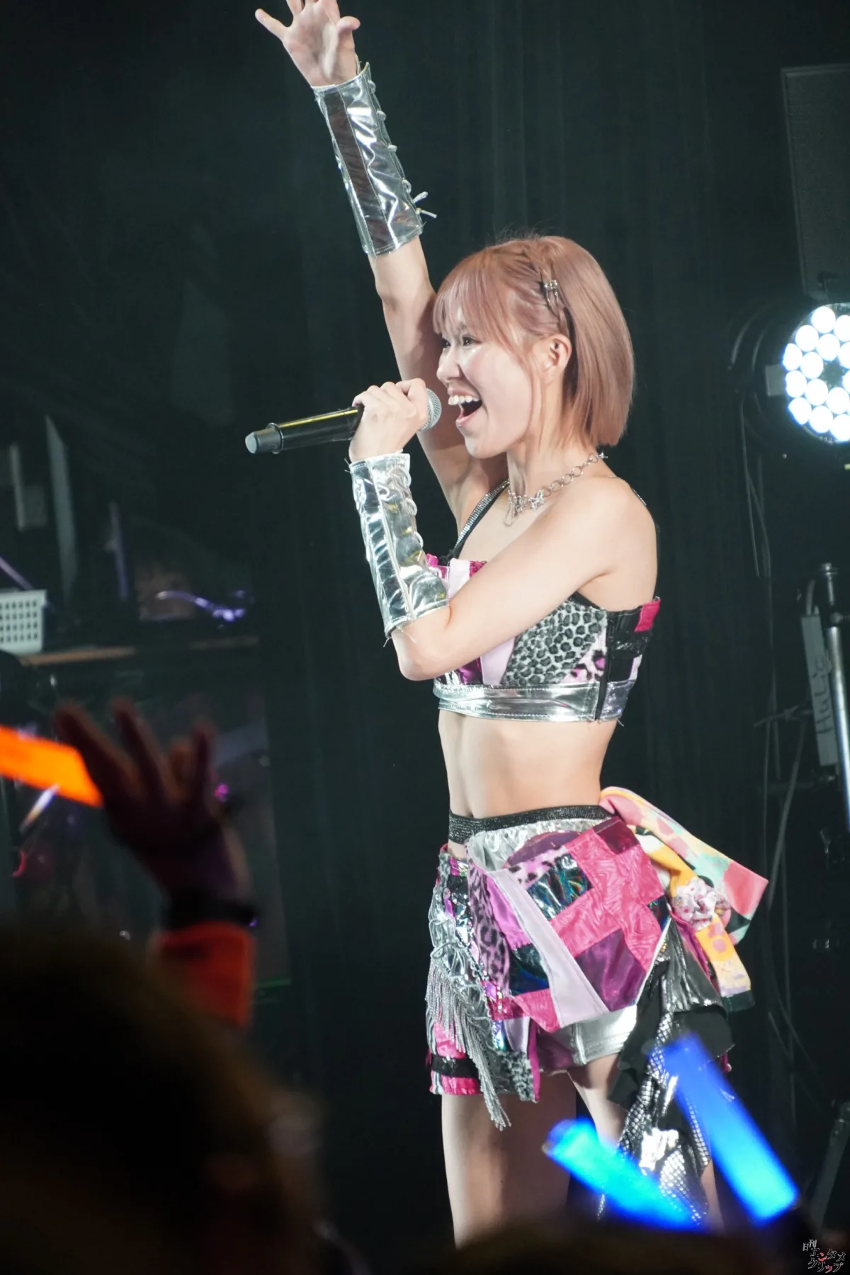 仮面女子、東名阪ツアーファイナル大盛況！新曲初披露に長州小力も乱入で熱狂の渦