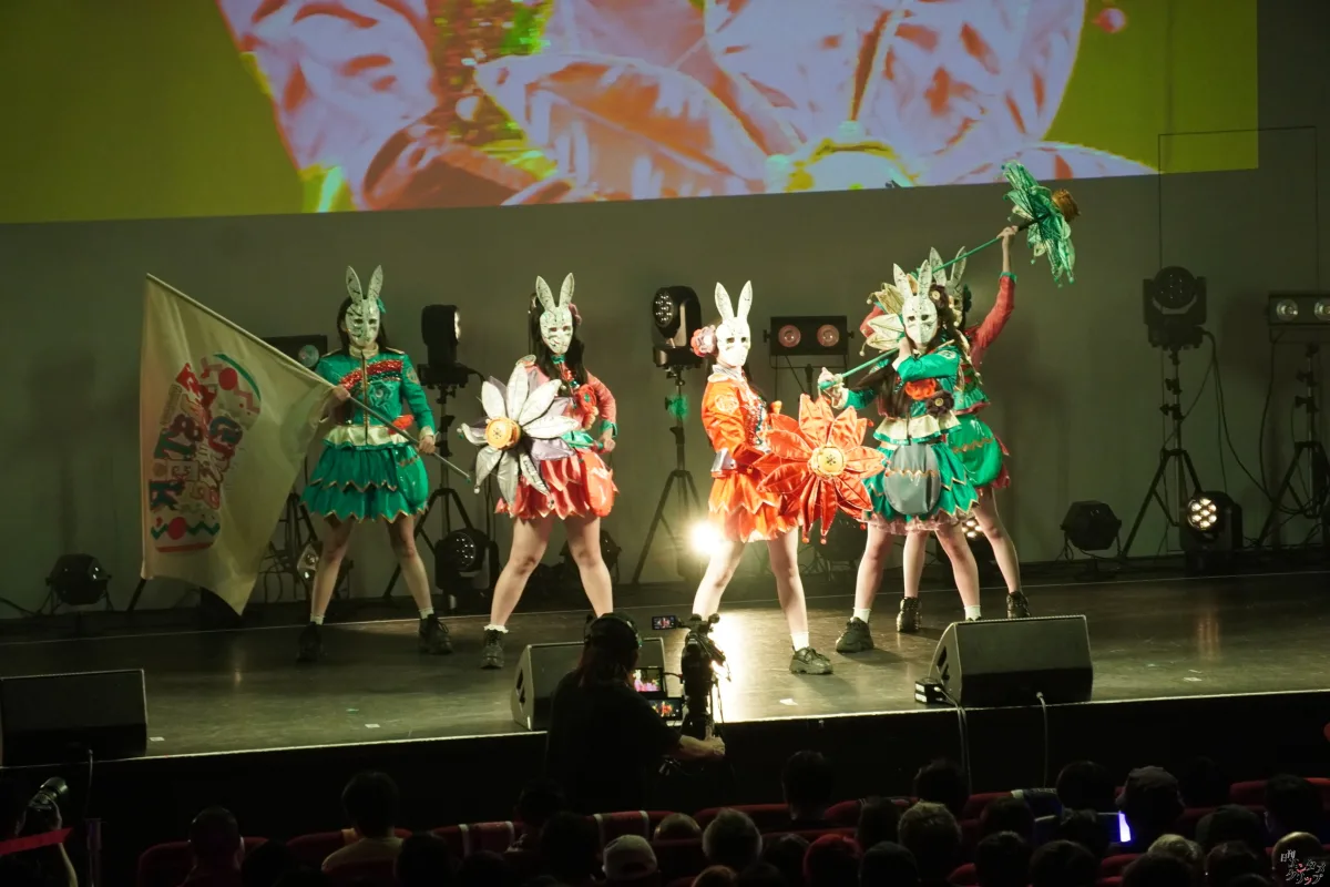 仮面女子、東名阪ツアーファイナル大盛況！新曲初披露に長州小力も乱入で熱狂の渦